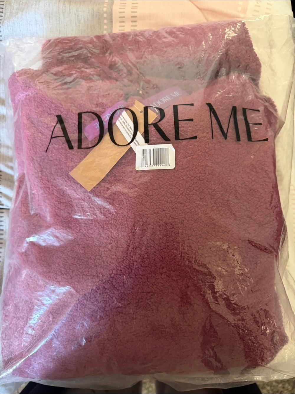 Adore Me Plush Sherpa joggers and cropped hoodie 1x.